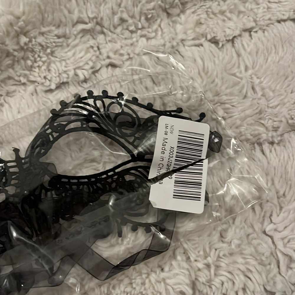 Party Mask - Picture 3 of 3